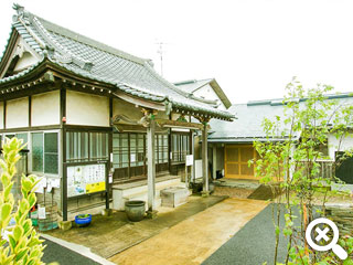 円東寺本堂の写真