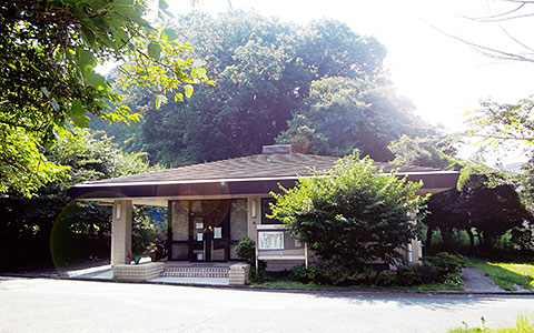 墓地管理事務所