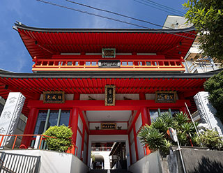 雲龍寺 雷門