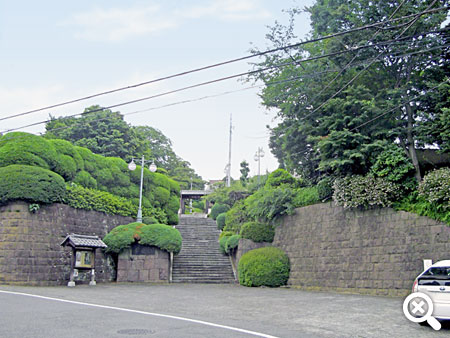 養運寺入り口