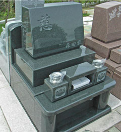 ステージ新横浜　洋型墓石の施工例